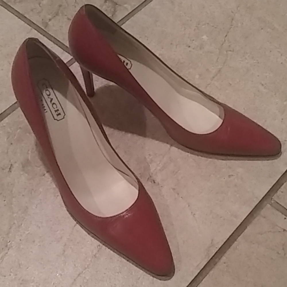 Coach Pumps